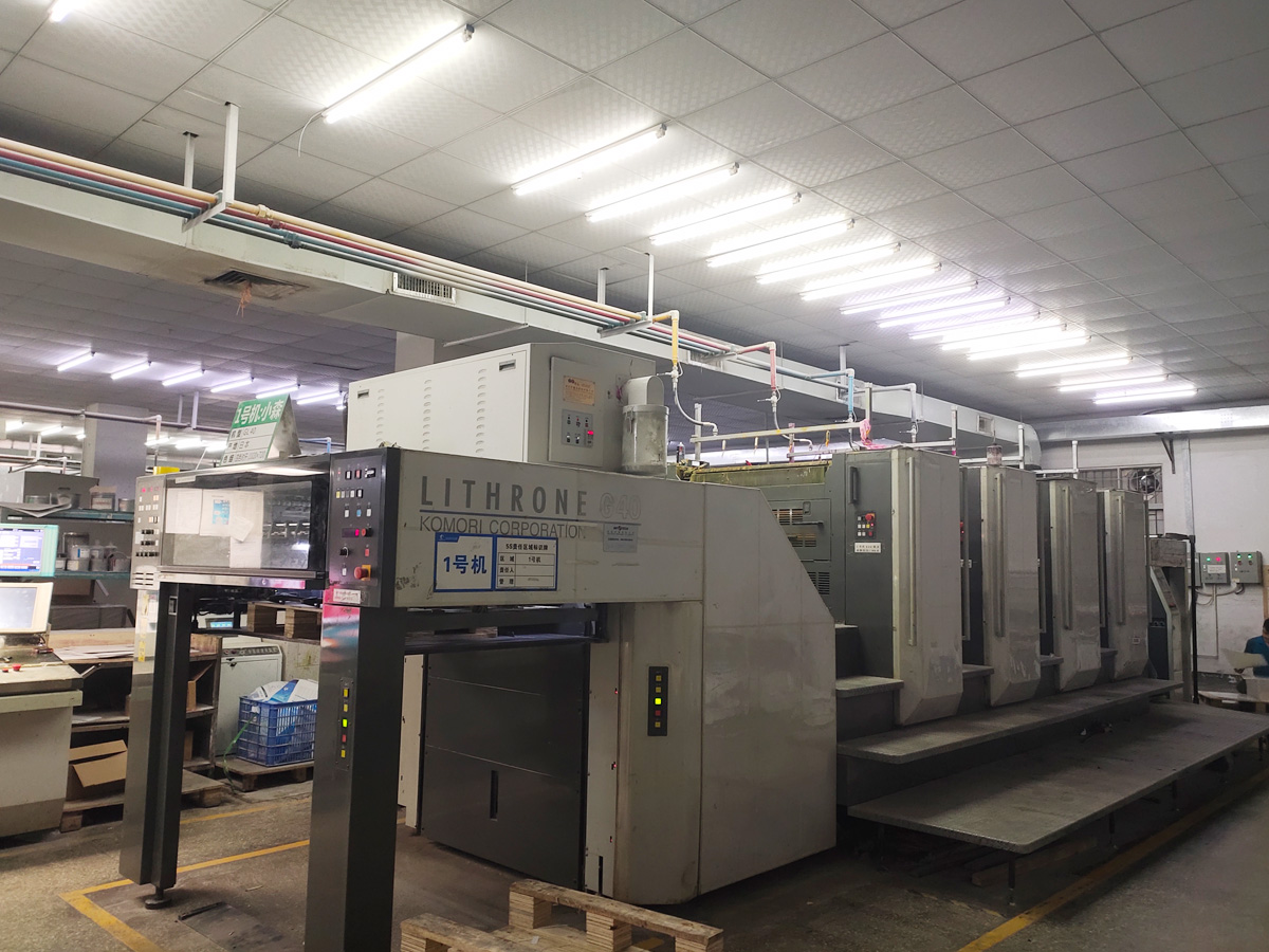 Equipment for brochure printing workshop2